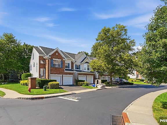3rd image of 347 Winthrop Drive #3114