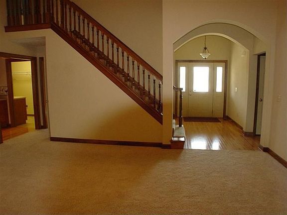 3rd image of 1005 Windpointe Way