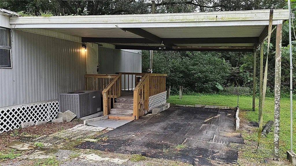 2 bed, 1.0 bath, 732 sqft, $1,100 — Photo 1