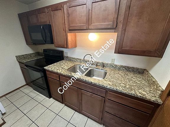 3rd image of 813 Laurelwood Dr #2F