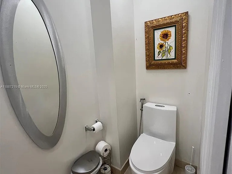 6917 Collins Ave — Photo 17