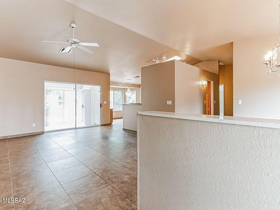 2nd image of 362 E Placita Elegancia