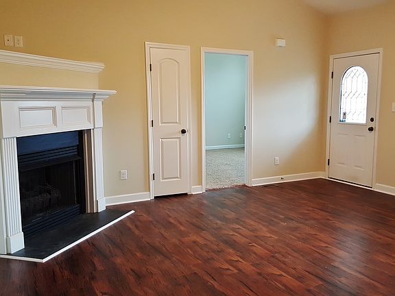3rd image of 103 Amandas Way