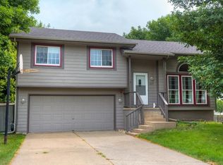217 SW Kennybrook Dr, Grimes, IA 50111