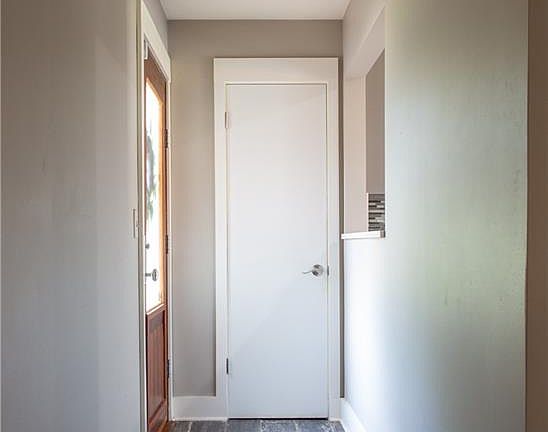 5th image of 7800 W 95th Ter