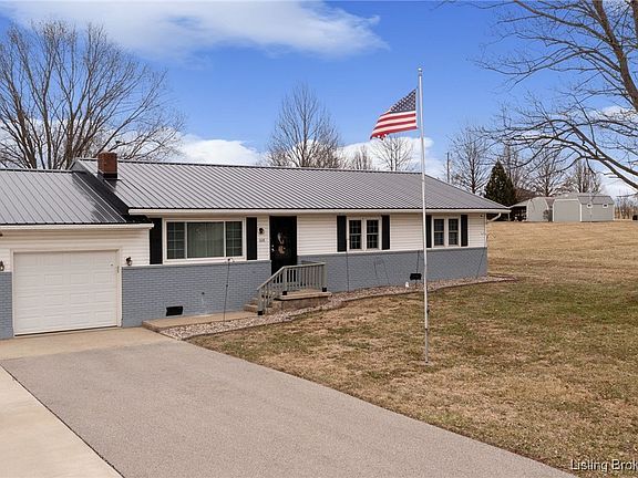 3rd image of 608 Shawnee Avenue