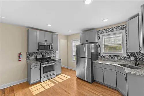 Floor plan 33 Campus Ct