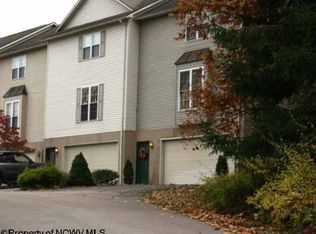 12 Clear Spring Dr, Morgantown, WV 26508