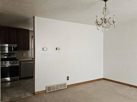 5th image of 8405 Scott Ln