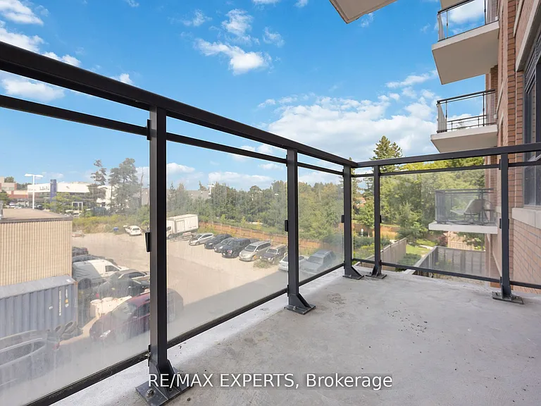 11611 Yonge St #227 — Photo 14