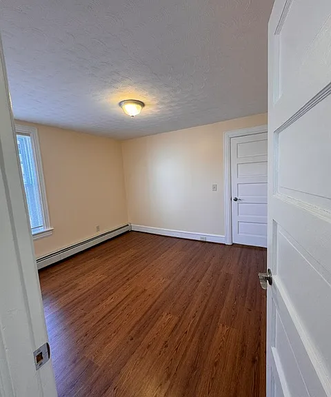 33 Potter St #31 — Photo 36