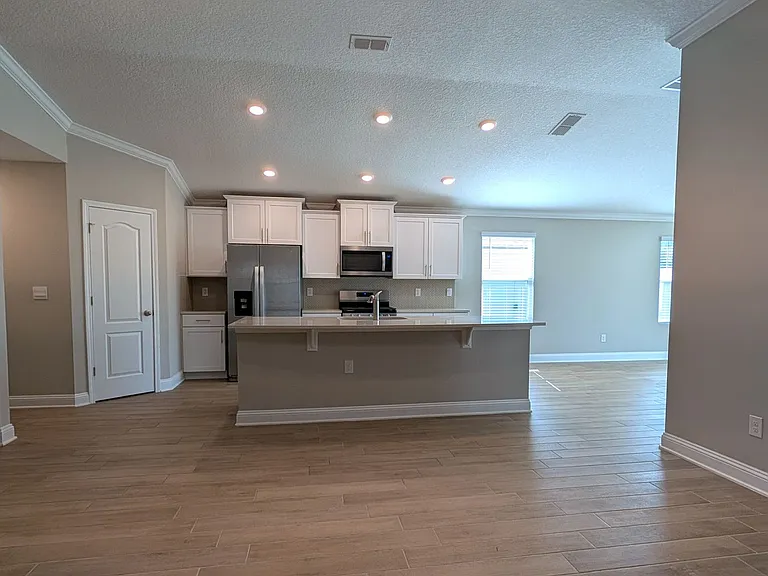 768 Narvarez Ave — Photo 5