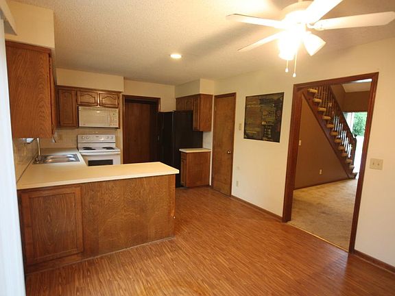4th image of 6633 W 149th Ter