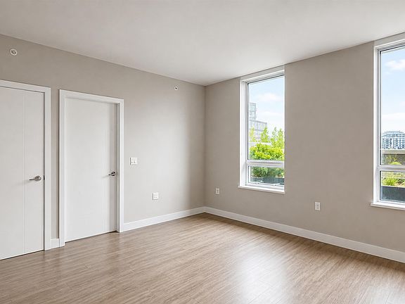 4th image of 6533 Buswell St #506