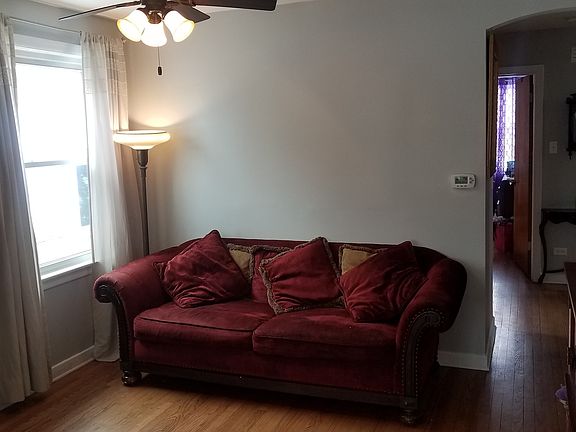 2nd image of 8906 Mansfield Ave