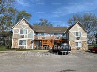 561 N Somerset Ter APT B, Olathe, KS 66062