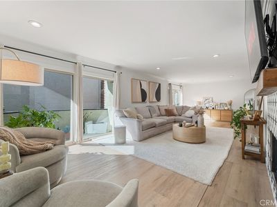 5440 Lindley Ave Unit 201, Encino, CA, 91316