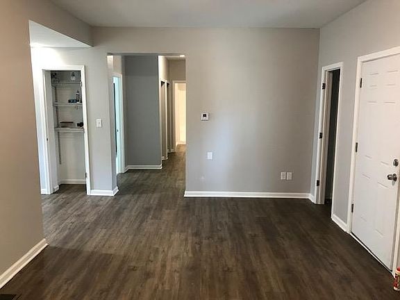 3rd image of 544 Sherman St APT 1