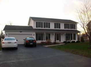 98 Maida Dr, Spencerport, NY 14559