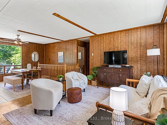 3rd image of 20 Camelot Pl