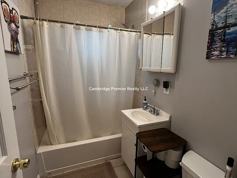 81 Newbury St — Photo 17