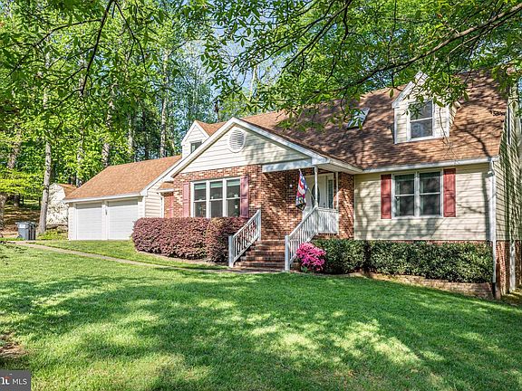 4th image of 205 Chinaberry Dr