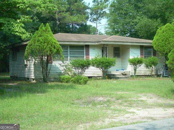 154 James St, Reidsville, GA 30453