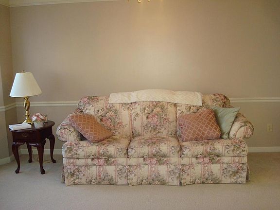 2nd image of 1562 Mulligan Ct