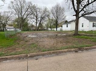 617 E End Ave, Evansdale, IA 50707