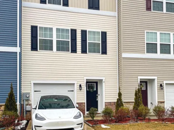 123 Vespucci Ln, Martinsburg, WV 25404