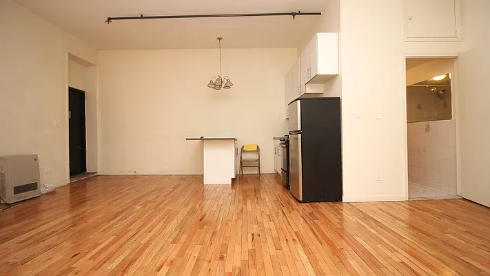Rented by Nooklyn NYC LLC | media 12
