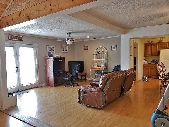 4th image of 1401 Avenue J