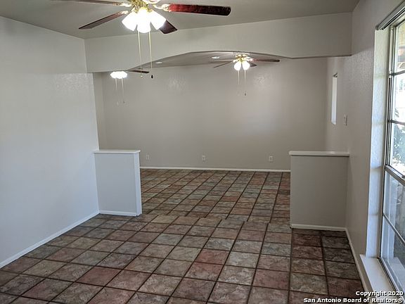 3rd image of 6014 Seacroft Dr