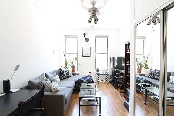 Rented by Compass | media 14