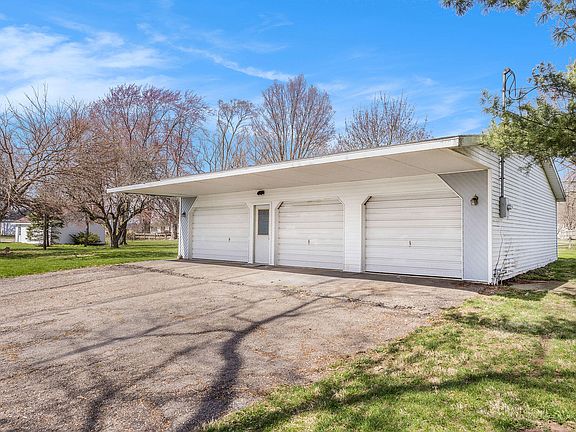 5th image of 60590 Wallman Drive