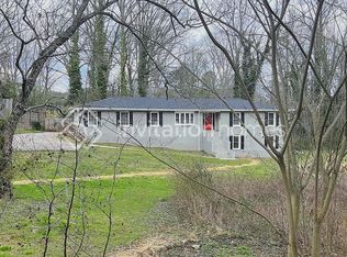 221 Cherrywood Dr, Woodstock, GA 30188