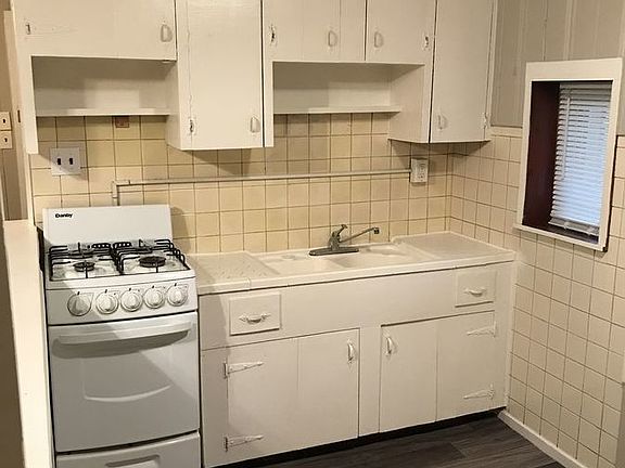 2nd image of 8615 Pontiac Lake Rd APT 1
