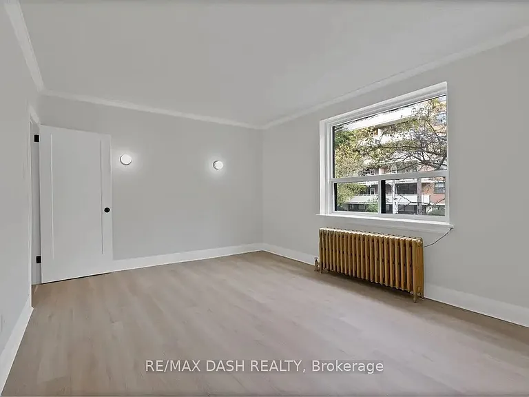 50 Raglan Ave #5 — Photo 10