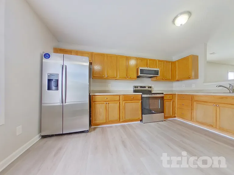 404 Castle Ridge Dr — Photo 6