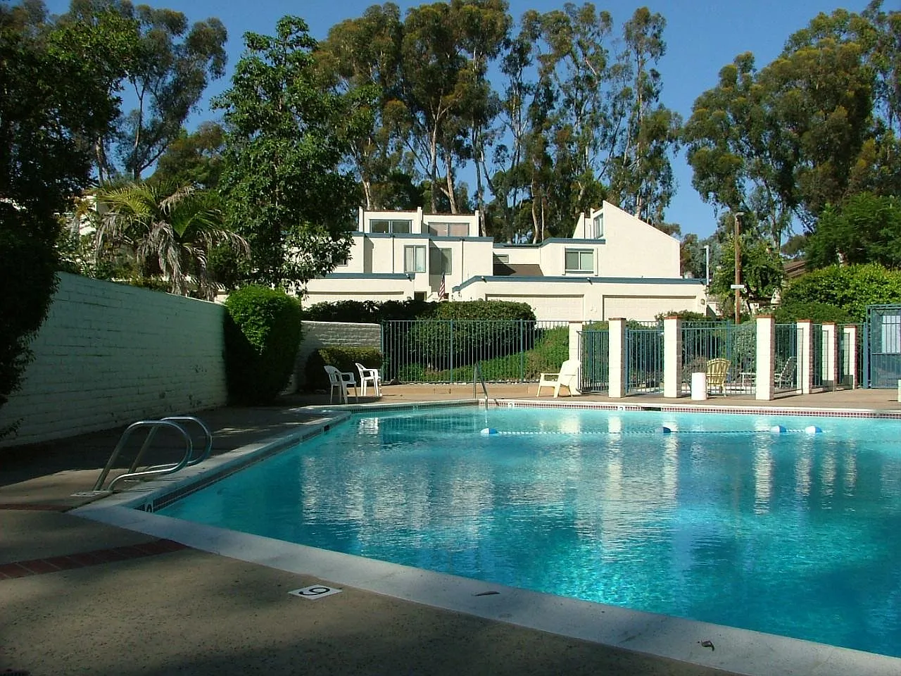 3 bed, 2.5 bath, 1722 sqft, $3,900 — Photo 1