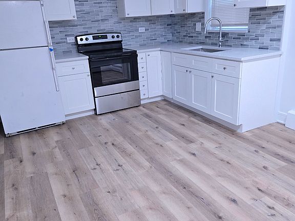 5th image of 2263 17th Ave #1-F