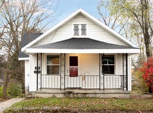 1022 Lathrop St, Lansing, MI 48912