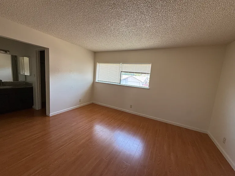Mendocino Dr — Photo 6