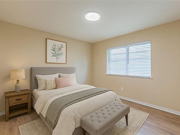 4th image of 6504 England Dr