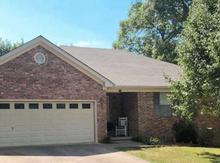 110 Cherrybark Dr, Little Rock, AR 72211