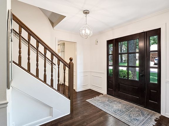 3rd image of 2891 Leesburg Dr