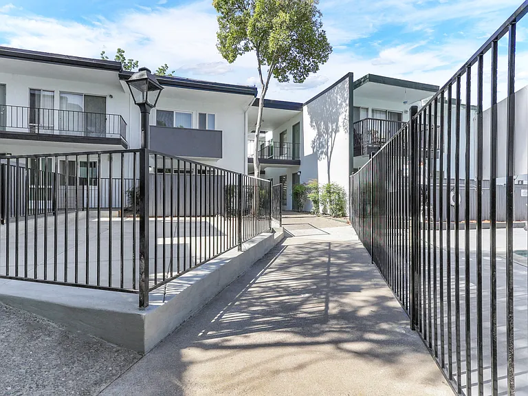 Courtyard Apartments — Photo 11