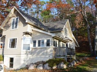 7002 Peninsula Dr, Traverse City, MI 49686