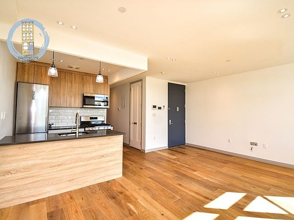3rd image of 358 Weirfield St #5