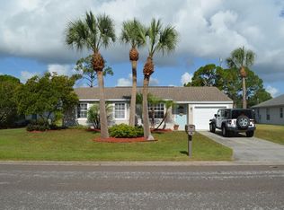 165 Harris Dr, Sebastian, FL 32958